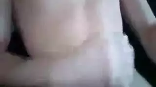 جلسة جنس فموي عميق لفتى قطري تنتهي بخيانة