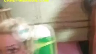 أمي الروسية نائب الرئيس الأكل زجاجة
