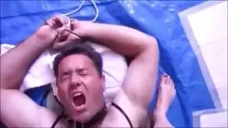 عويل جارية فنية في مشهد إباحي صريح