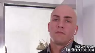 أتقن فن بث الأفلام الإباحية كالمحترف