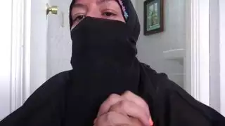 فتاة مسلمة تمارس مع فتاة اجنبية