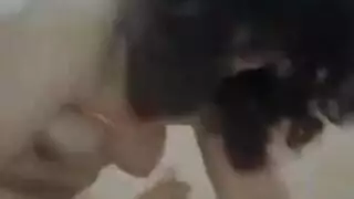 هي تطلب التوقف: جنس عنيف يتقطع من أجل عمل مهبلي منفرد