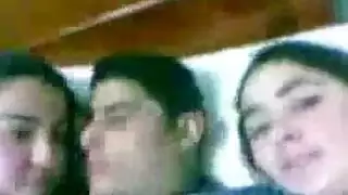 عاهرتان مثارتان تمصان وتركبان زب رجل مصري ثري متصلب