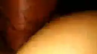 تتناك من عامل الاثاث والديكور والحدائق