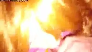 أحمر الشفاه مثقوب الهرة اليابانية الجنس الشرجي