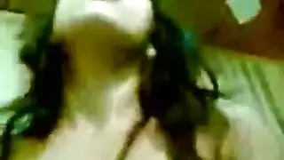 يلعب معاء اخته لعبت الغنيه وتتحول إلى نيك في سن ١٢