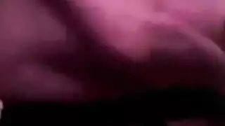 تتنك امام زوجها مقابل راهن مالية