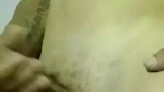 الإسكات عشيق صديقة