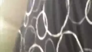 ميمة تحول مع والده صغير