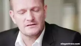 ينكها وينزل دم كثيرا