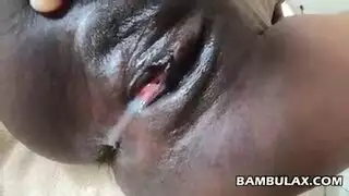 يجعلها تقذف وترتعش