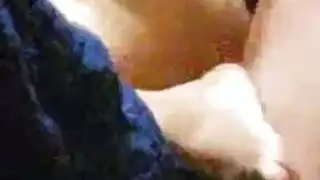 تجسس كاميرا ويب يشاهد مجموعة فتيات في فعل إباحي صريح