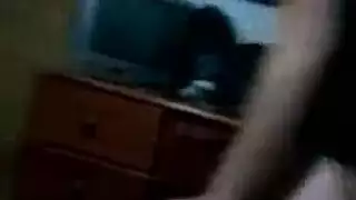 تلميذة مطيعة تأخذ درس شرجي قاسٍ