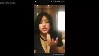 عاهرة عربية هائجة يائسة من أجل نيك قاسٍ لإشباع كسها المبلل