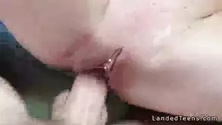 بائعة هوى تتناك في السيارة بطرق ناار ثم تحلب مني الزب على بزازها الكبار