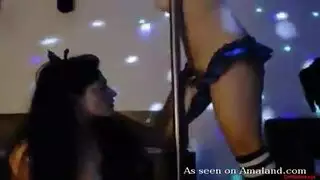 الجدة المشاغب الساخنة توضح كيفية اللعب. الجدة المشاغب الساخنة توضح كيفية اللعب.