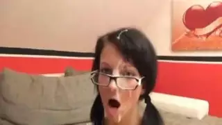 مثير الفرخ العربي يحصل الوجه مثير الفرخ العربي يحصل الوجه