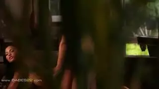 حلوة فاتنة مفلس مص هنا حلوة فاتنة مفلس مص هنا