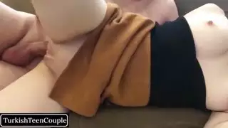 يتم القبض على أختها مع بوسها الرطب يتم القبض على أختها مع بوسها الرطب