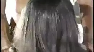 سيمون ريتشاردز تلعق لسانها المرن سيمون ريتشاردز تلعق لسانها المرن