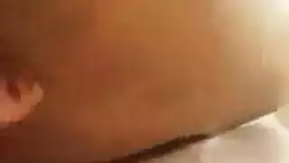 الكمال قرنية يستمني مع لعبها. الكمال قرنية يستمني مع لعبها.