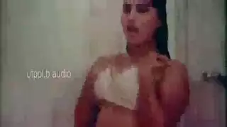 لاتيني سيمون طويل الدساتو لاتيني سيمون طويل الدساتو