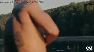 عضلة تويك سخيف القطب له. عضلة تويك سخيف القطب له.