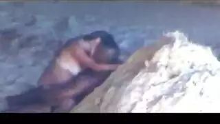 قنبلتان جنسيتان في الثلاثي المذهل قنبلتان جنسيتان في الثلاثي المذهل