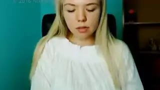 قرنية في سن المراهقة إغاظة و سخيف لعبها قرنية في سن المراهقة إغاظة و سخيف لعبها