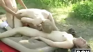 اجنبي اجنبي