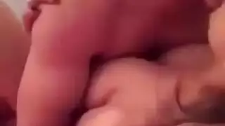 يحتوي Hotgirl على اثنين من دونغ ثابتان يحتوي Hotgirl على اثنين من دونغ ثابتان