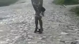 سراويل تنزل عميقا. سراويل تنزل عميقا.
