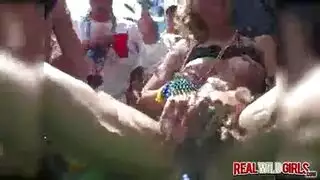 مثير حفلة الأطفال قرنية. مثير حفلة الأطفال قرنية.