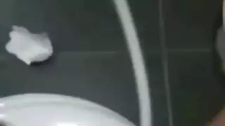 قرنية رعشة قبالة السد القيام الديك ضخمة