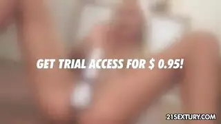 بدون سراويل هي الأكثر جاذبية بدون سراويل هي الأكثر جاذبية