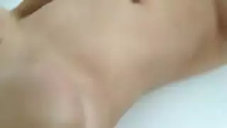 تحب الزوجة العاهرة أن تربط زوجها وتضعه في أباريق حليب العصير تحب الزوجة العاهرة أن تربط زوجها وتضعه في أباريق حليب العصير