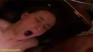 شرموطة حامل مع عنتيل اسمر شرموطة حامل مع عنتيل اسمر