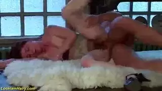 رجل ينيك مرء في لحمام رجل ينيك مرء في لحمام