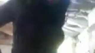 في الدكان في الدكان