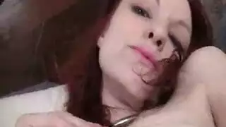 وشم الجمال بالإصبع سراويل لها وشم الجمال بالإصبع سراويل لها