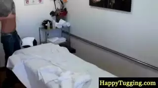 إله الجنس الآسيوي يعطي ذروة متفجرة إله الجنس الآسيوي يعطي ذروة متفجرة