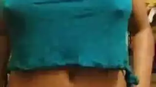 عاهرة ساخنة تقدم وجه حلو لعميلها كسول عاهرة ساخنة تقدم وجه حلو لعميلها كسول