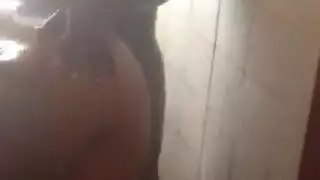تقدم مثير ناضجة لا كوكس لابنتها تقدم مثير ناضجة لا كوكس لابنتها