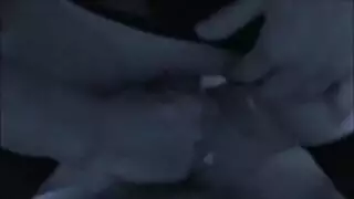 سخيف صديقي المفضل بينما يراقبنا. سخيف صديقي المفضل بينما يراقبنا.