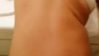سخيف بلدي فرنك غيني في الحمام سخيف بلدي فرنك غيني في الحمام