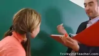 الاستاذ والطالبة الفاشلة السكسي ومقايضة النجاح يممارسة السكس معها