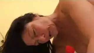 الام توافق علي ابنها بالعفيه