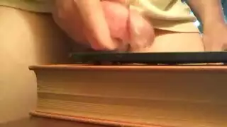 في أعلى الصفحة نائب الرئيس الأكل جد