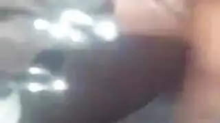 شابة شعراء حمراء تتعرض لتفحيط كسها الضيق ثم تدفق بقوة