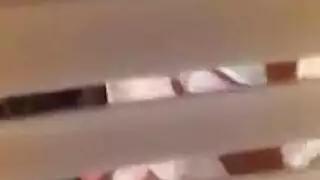 في سن المراهقة مص سكرتير
